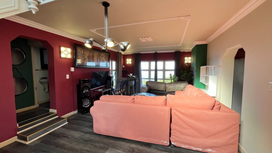 6 Bedroom Property for Sale in Herolds Bay Western Cape